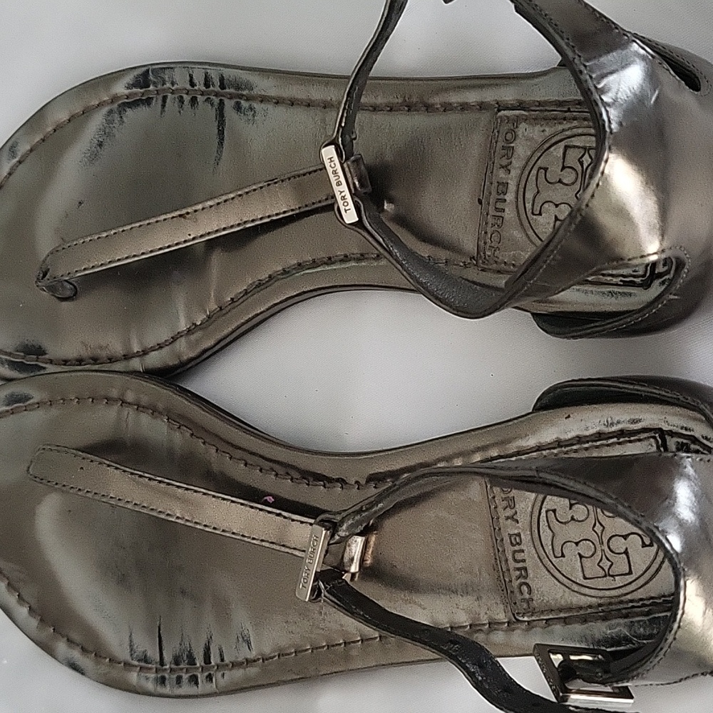 Tory burch Sandles still so much love to get here. ❤️ these are so cute on. - Picture 4 of 4